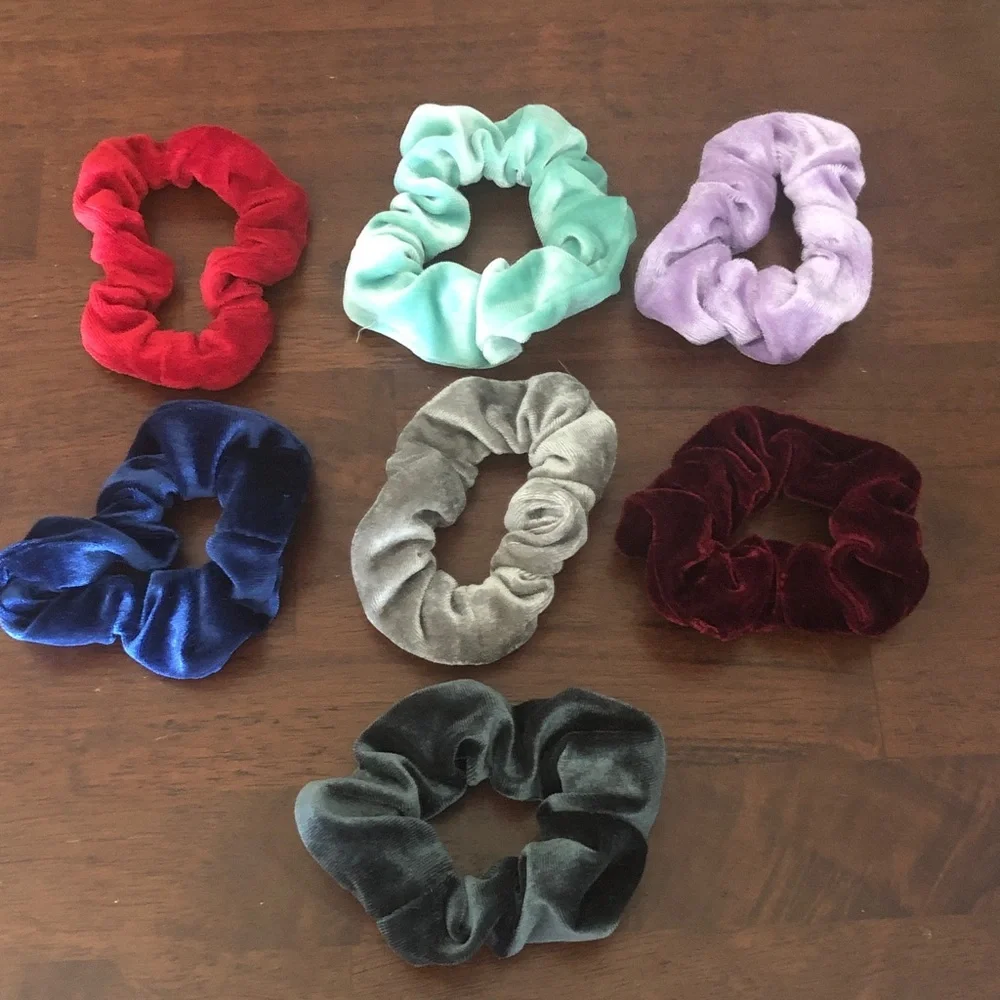 Women’s Velvet Hair Scrunchie Set